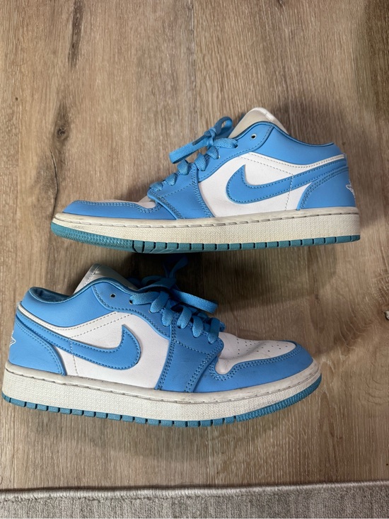 Jordan Shoes - Jordan 1 Low UNC